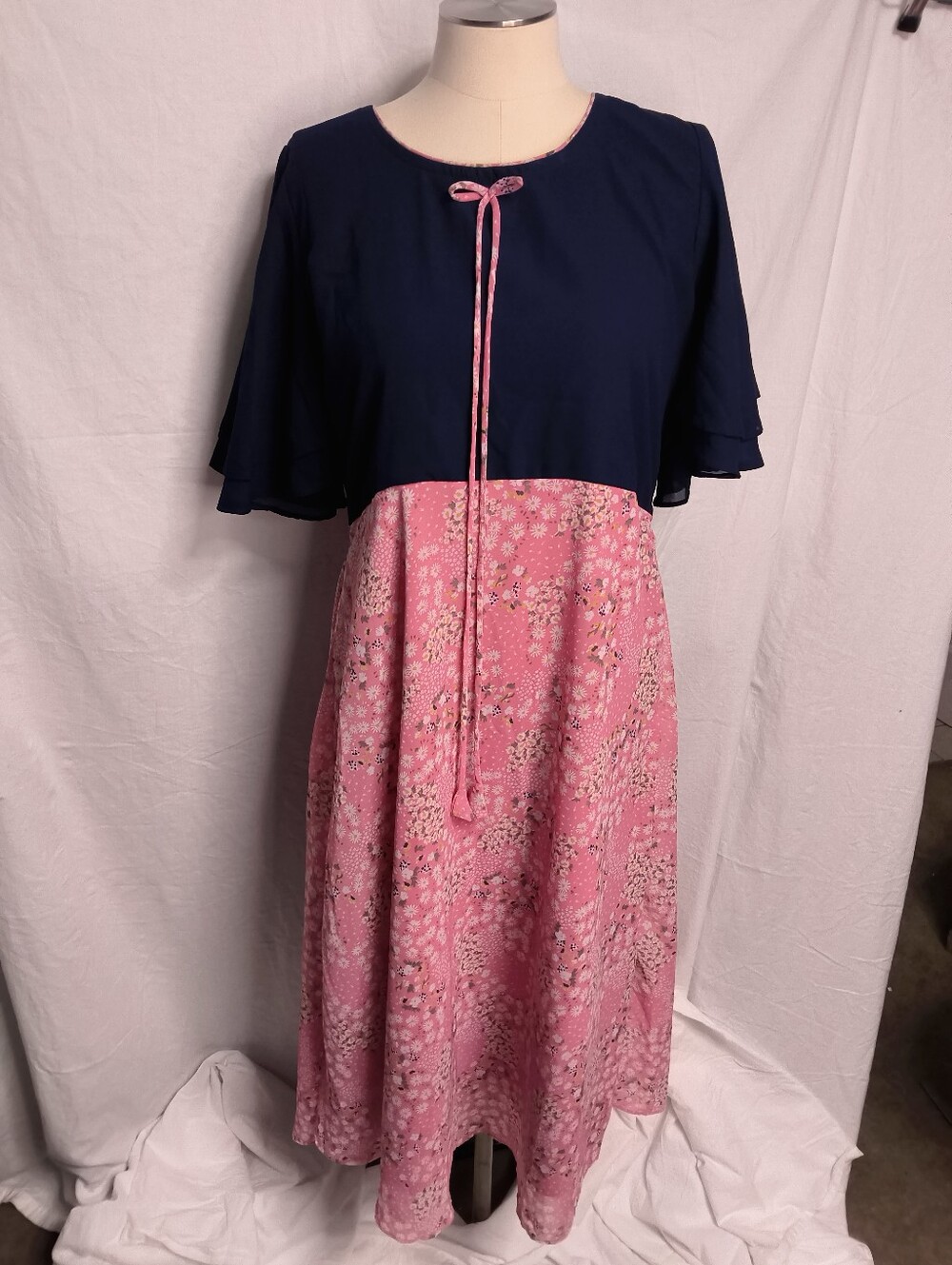 Navy and Pink Floral Midi Dress with Tie Neck Size L